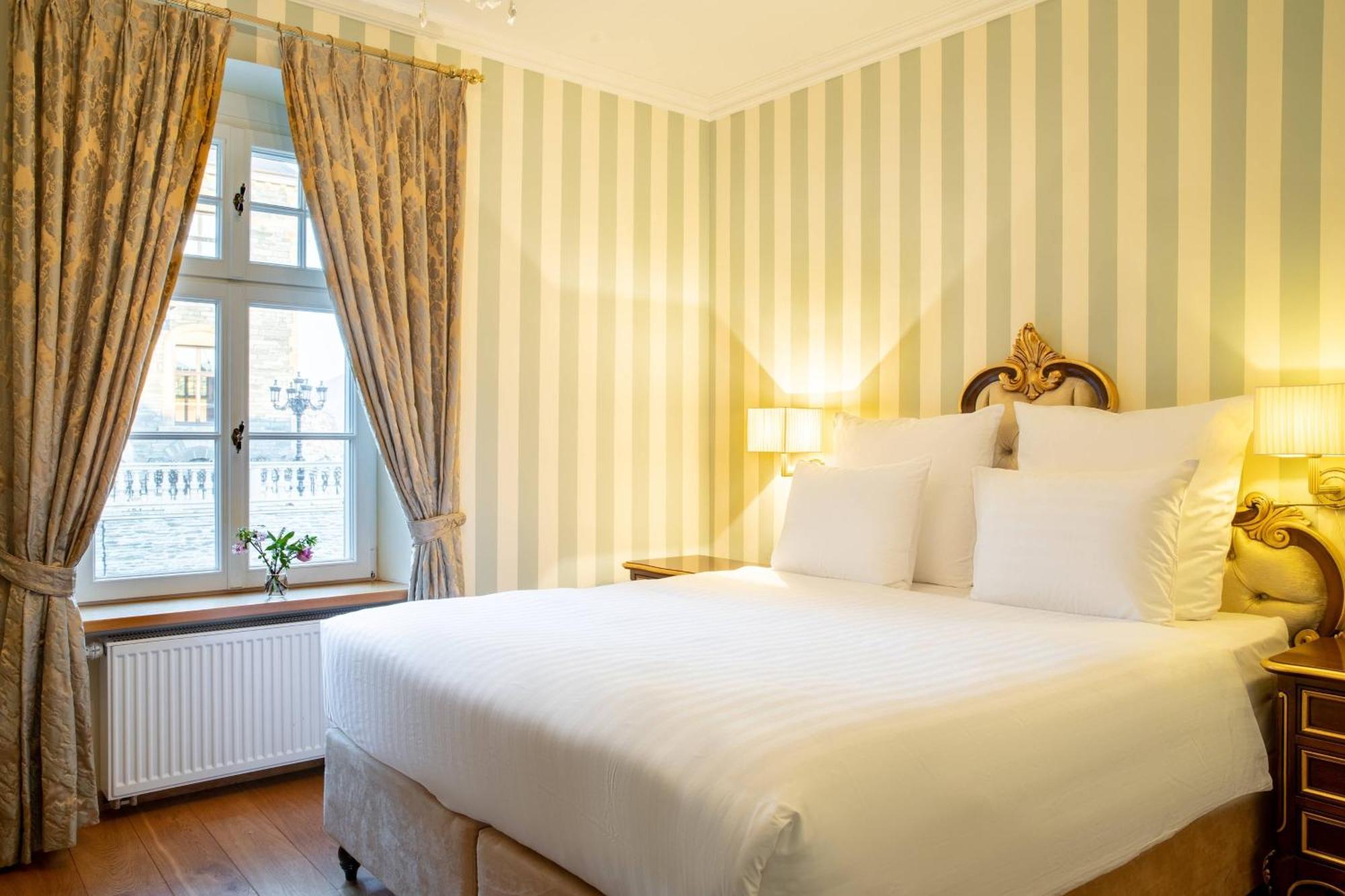 Schloss Lieser, Autograph Collection Exterior photo A room at the hotel